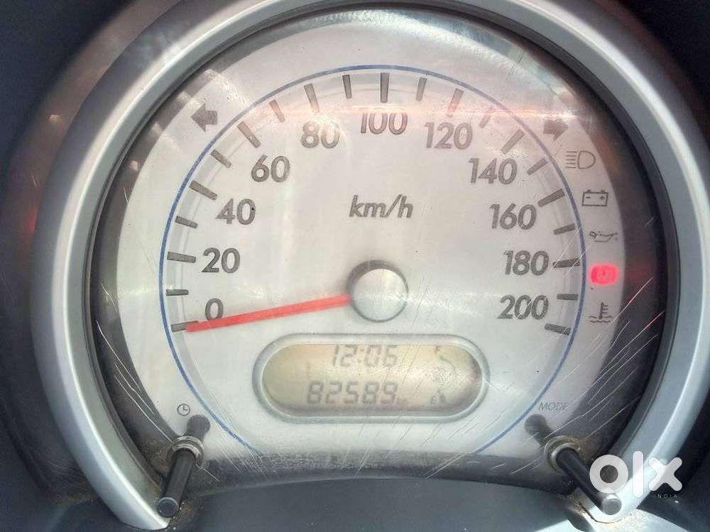 Maruti Suzuki Ritz Vxi, 2013, Petrol