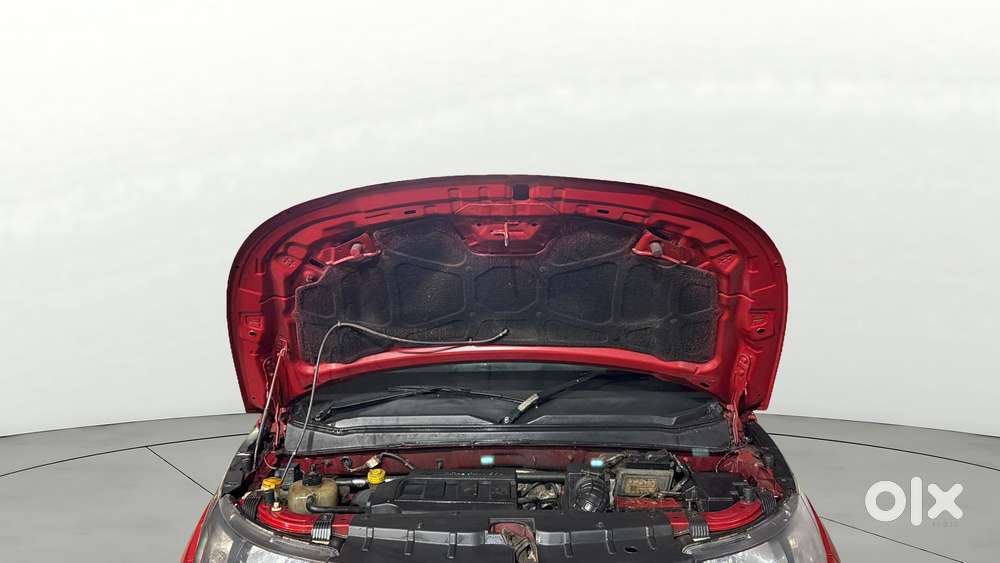 Mahindra Kuv 100 Mfalcon G80 K8 Dual Tone, 2017, Petrol