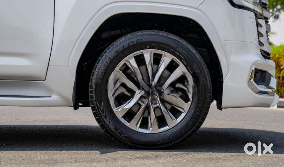 Toyota Land Cruiser Zx Petrol, 2025, Petrol