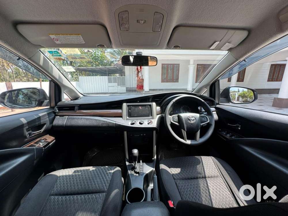 Toyota Innova Crysta 2017 Diesel Well Maintained
