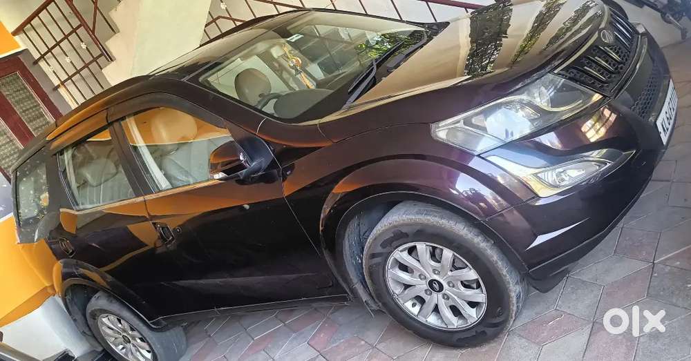 Mahindra Xuv500 2.2 W10 2017