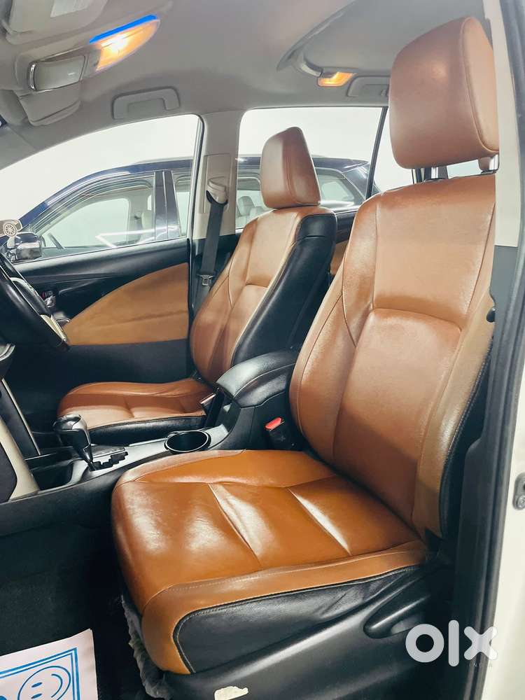 Toyota Innova Crysta 2.8z Automatic, 2016, Diesel