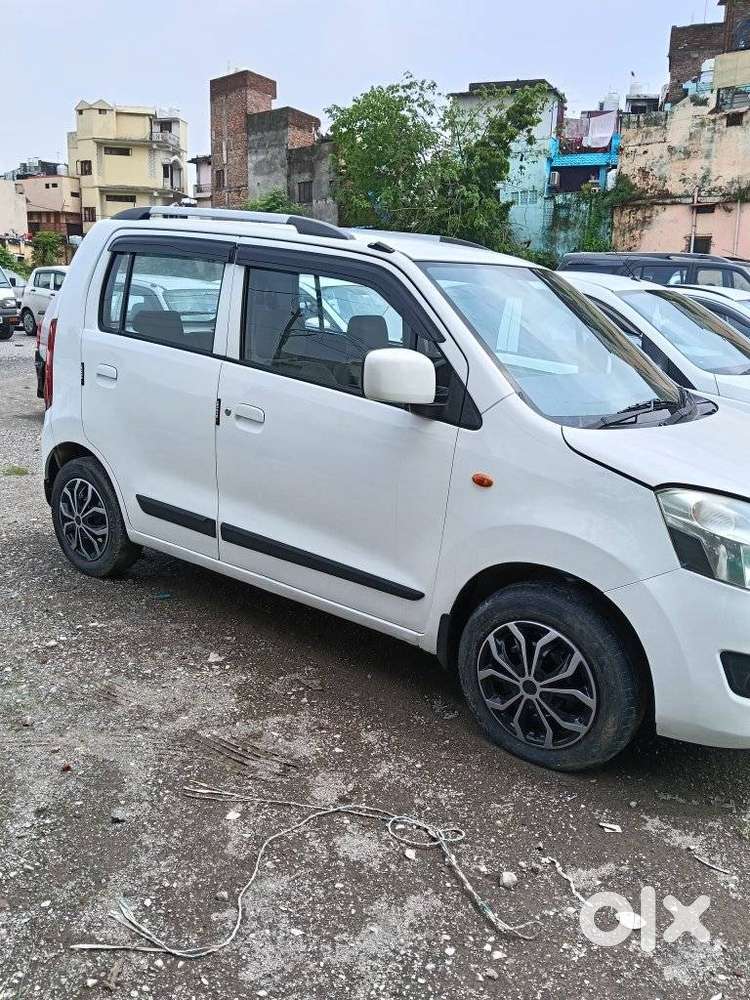 Maruti Suzuki Wagon R Vxi Amt1.2, 2014, Petrol
