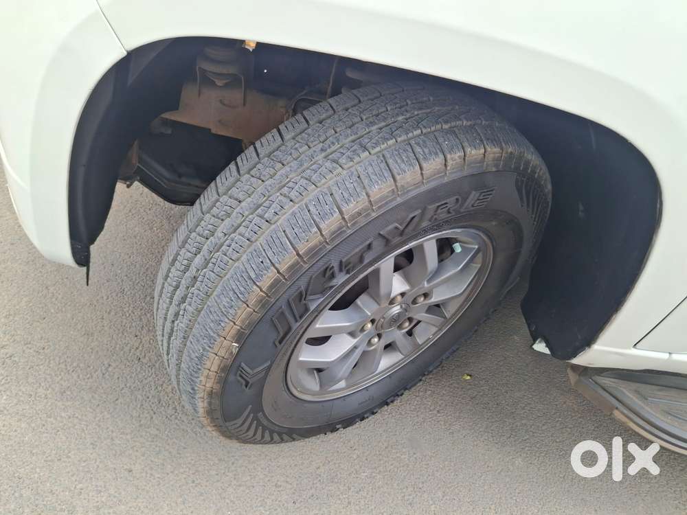 Mahindra Tuv 300 T10, 2019, Diesel