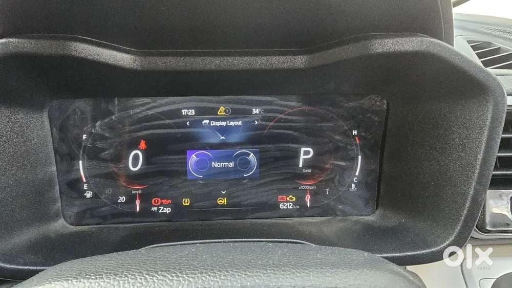 Mahindra Xuv 3xo 2025 Petrol 6200 Km Driven