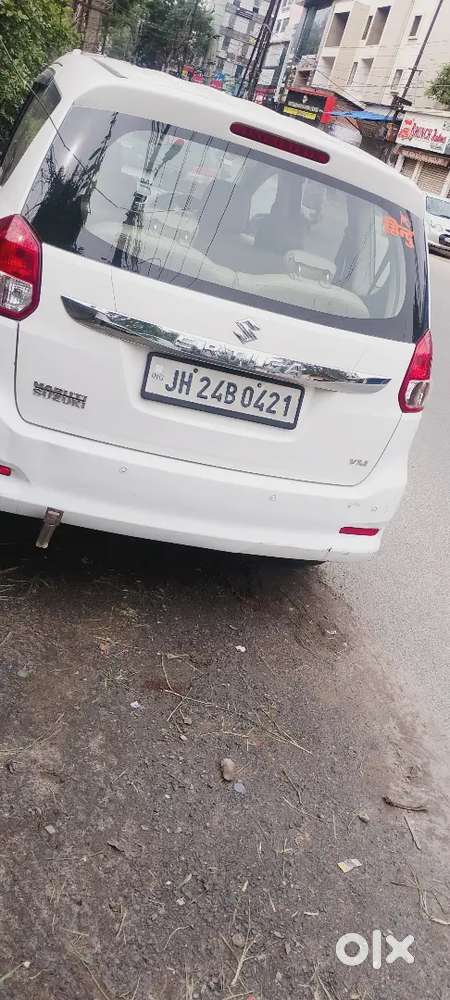 Maruti Suzuki Ertiga 1.4 Vxi Abs 2017