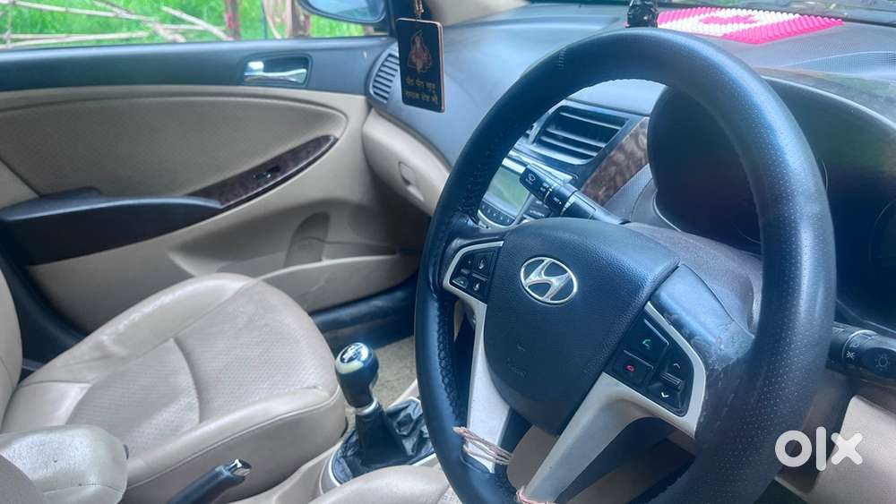 Hyundai Verna Petrol At 2012