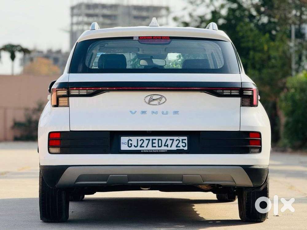 Hyundai Venue 1.2 S (o), 2023, Petrol