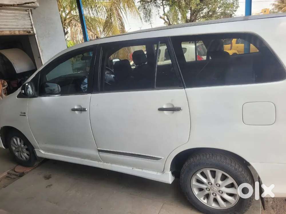 Toyota Innova 2014 Diesel Well Maintained