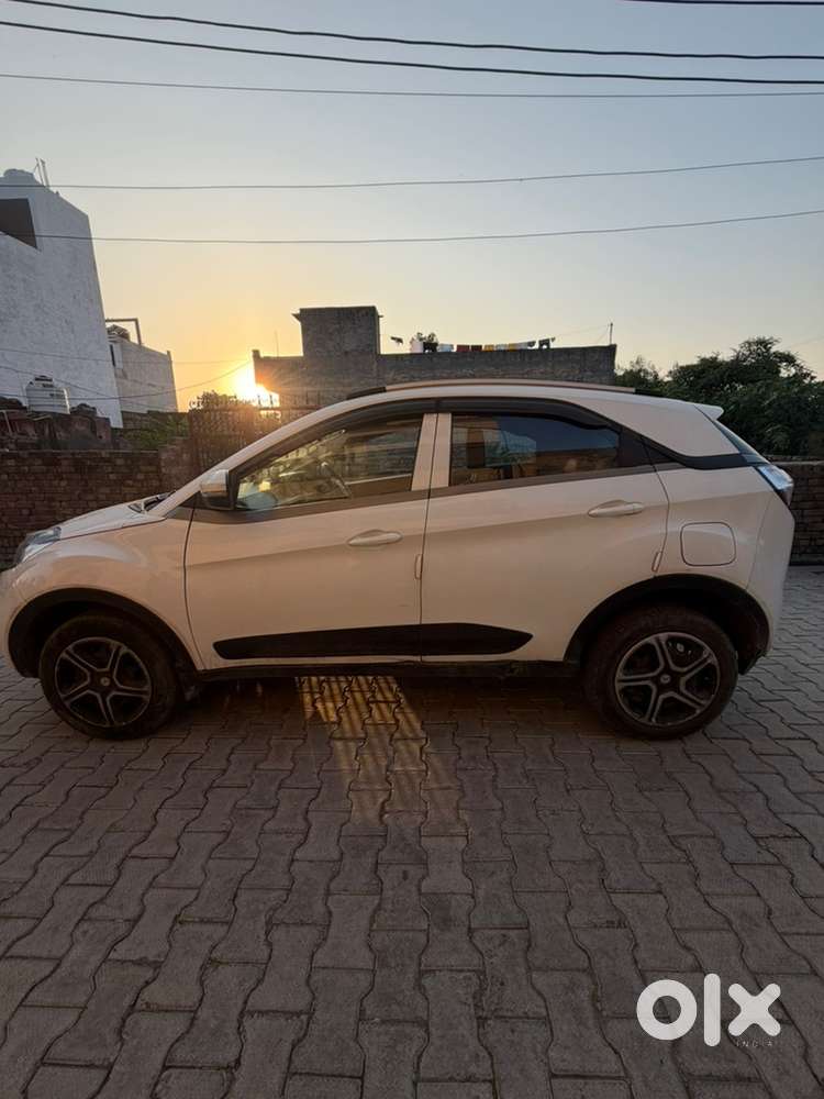 Tata Nexon Hybrid 2018