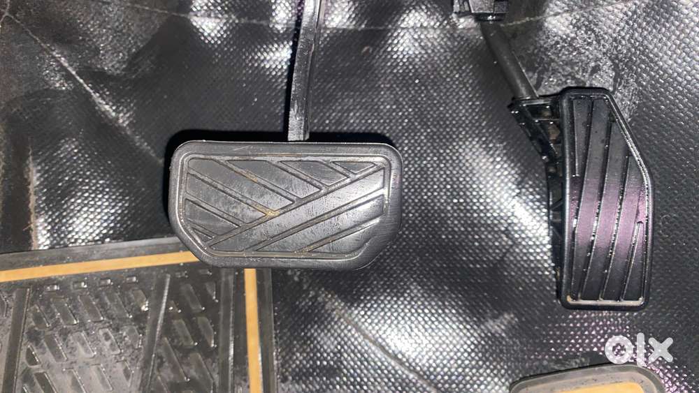 Maruti Suzuki Swift Dzire Amt Vxi, 2017, Petrol