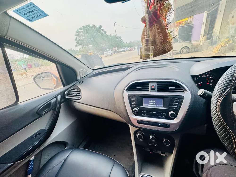 Tata Tiago 1.2 Xt 2017 Car