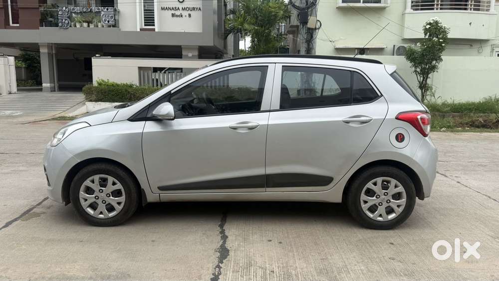Hyundai Grand I10 Sportz, 2016, Petrol