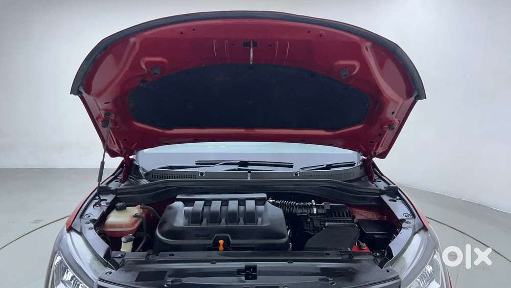 Mahindra Xuv700 2.0 Ax 5 Petrol At Str, 2022, Petrol