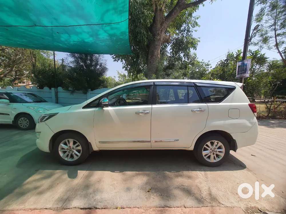 Toyota Innova Crysta 2017 Diesel Automatic. 2.8z Automatic