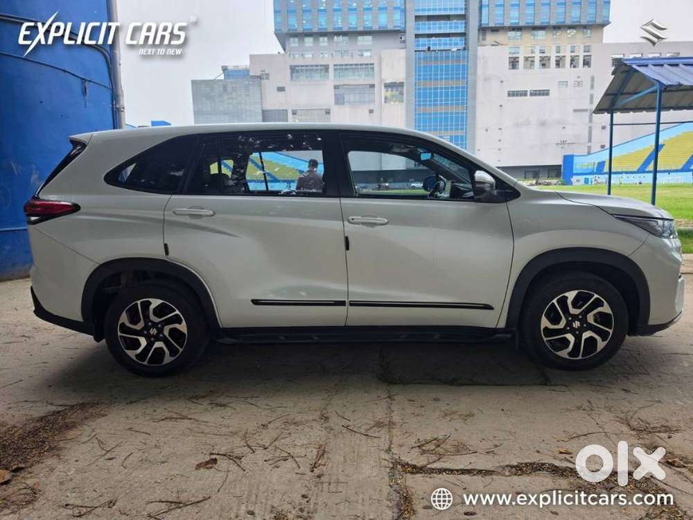 Maruti Suzuki Invicto Zeta Plus 8str, 2023, Petrol