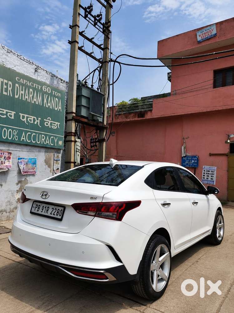 Hyundai Verna 1.5 Sx Petrol Mt, 2022, Petrol