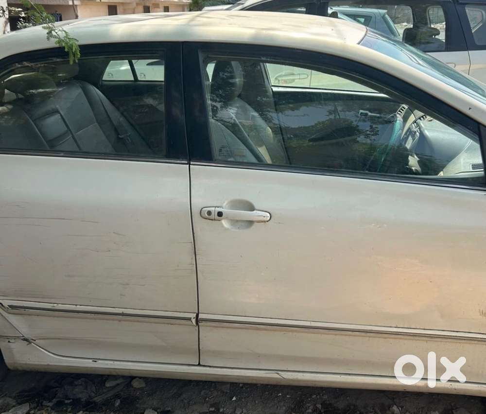 Toyota Corolla Altis 2013