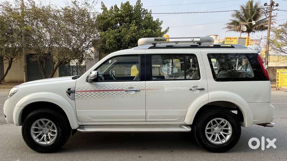 Ford Endeavour 3.2 Titanium At 4x4, 2014, Diesel