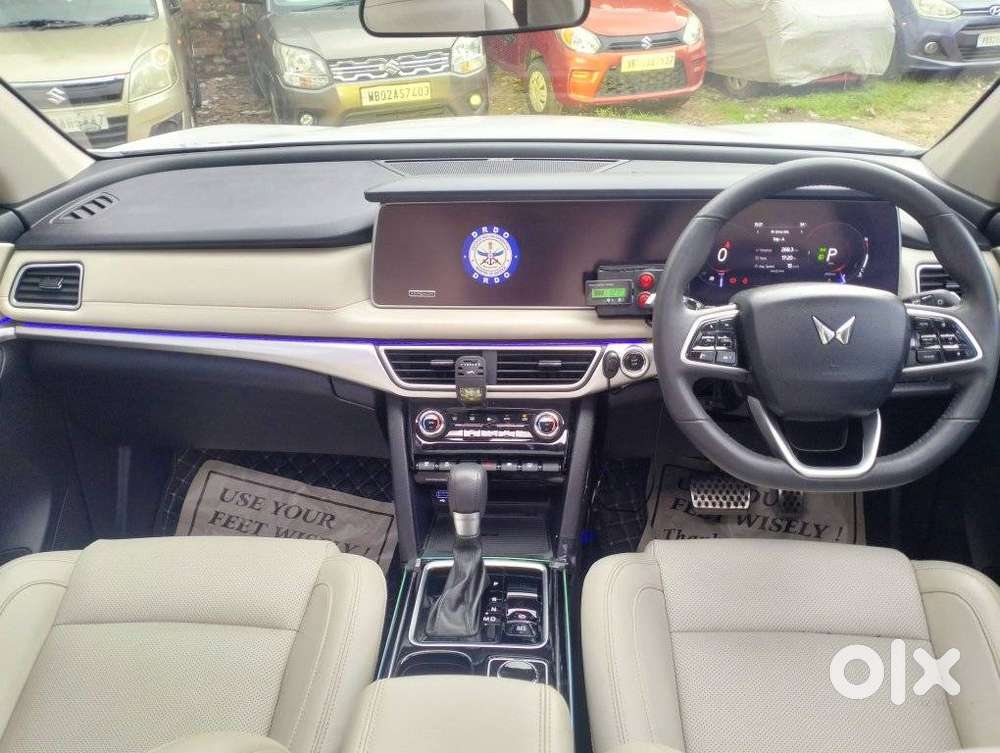 Mahindra Xuv700 2.0 Ax 7 Petrol At Luxury Pack Str, 2023, Petrol