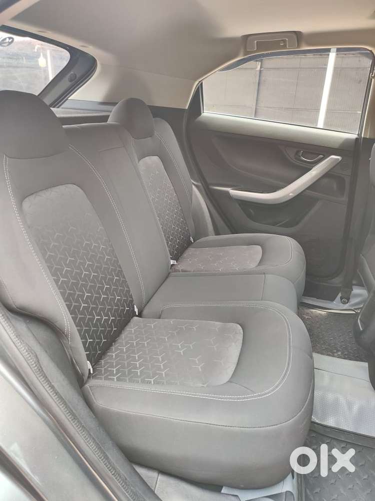 Tata Nexon, 2022, Petrol