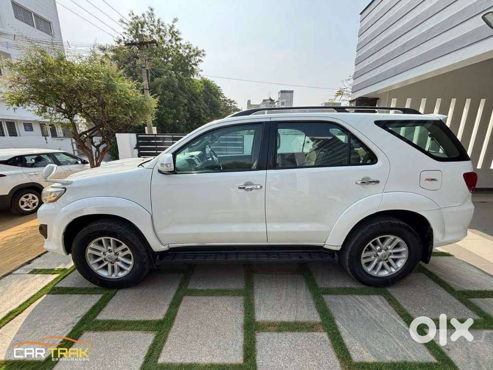 Toyota Fortuner 2011-2016 4x2 Manual, 2013, Diesel