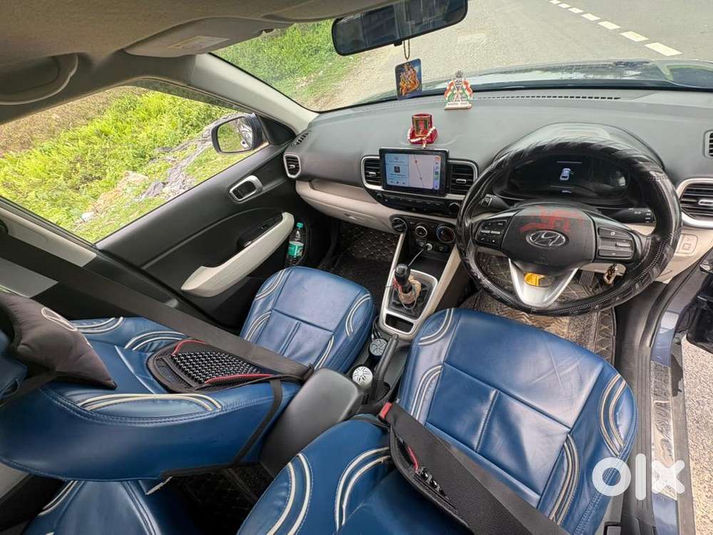 Hyundai Venue 2023 Petrol Well Maintained