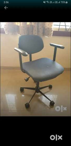 Godrej cheap scintilla chair