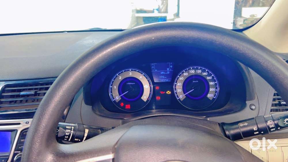 Hyundai Verna Crdi 2013