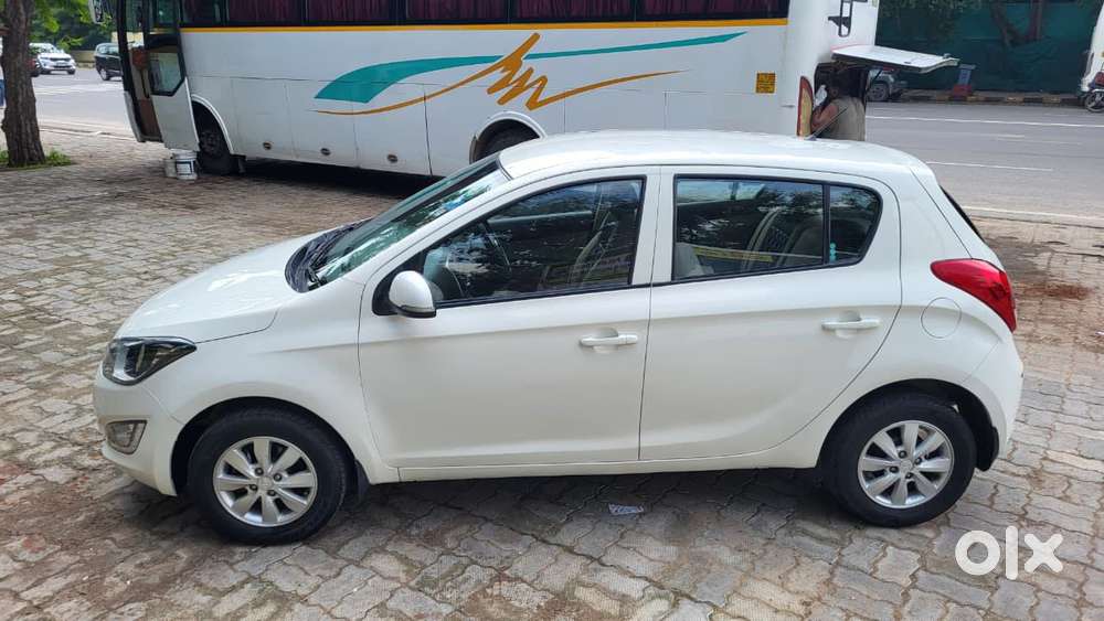 Hyundai I20 Sportz 1.2 Vtvt, 2014, Petrol