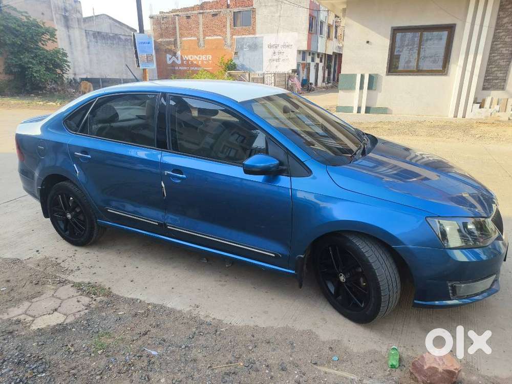 Skoda Rapid    Reg No :- Mp44zg7694 ️ Year :- 2017   Version :