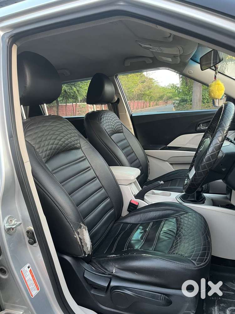 Mahindra Xuv300 W8, 2021, Petrol