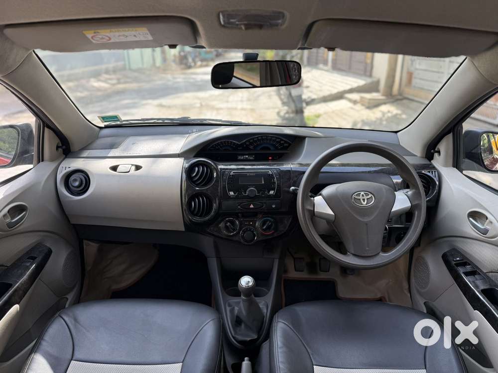 Toyota Etios Liva V Limited Edition, 2015, Petrol