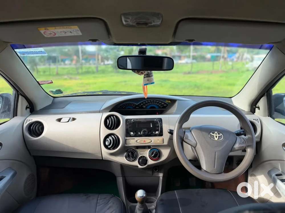 Toyota Etios 1.5 V, 2016, Petrol