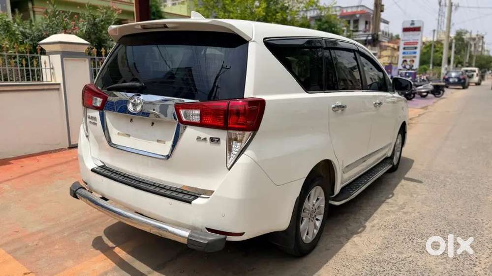 Toyota Innova Crysta 2019 Diesel 8 Setter