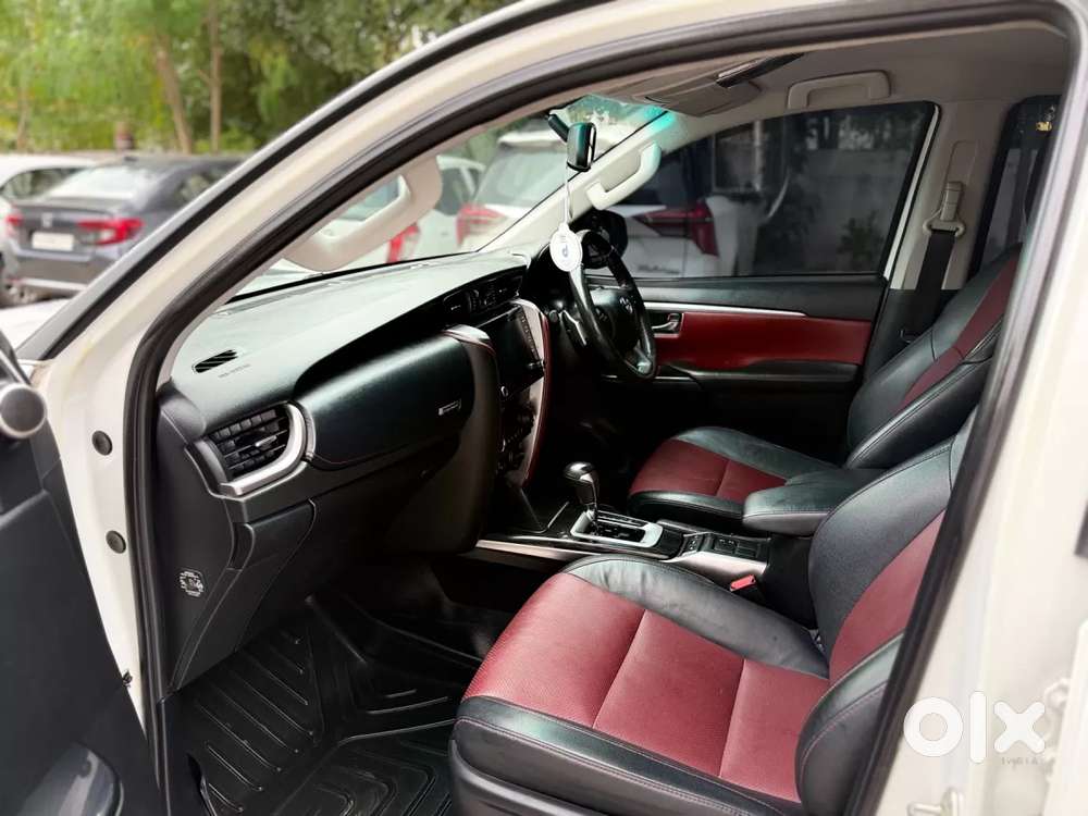 Toyota Fortuner Legender, 2023, Diesel