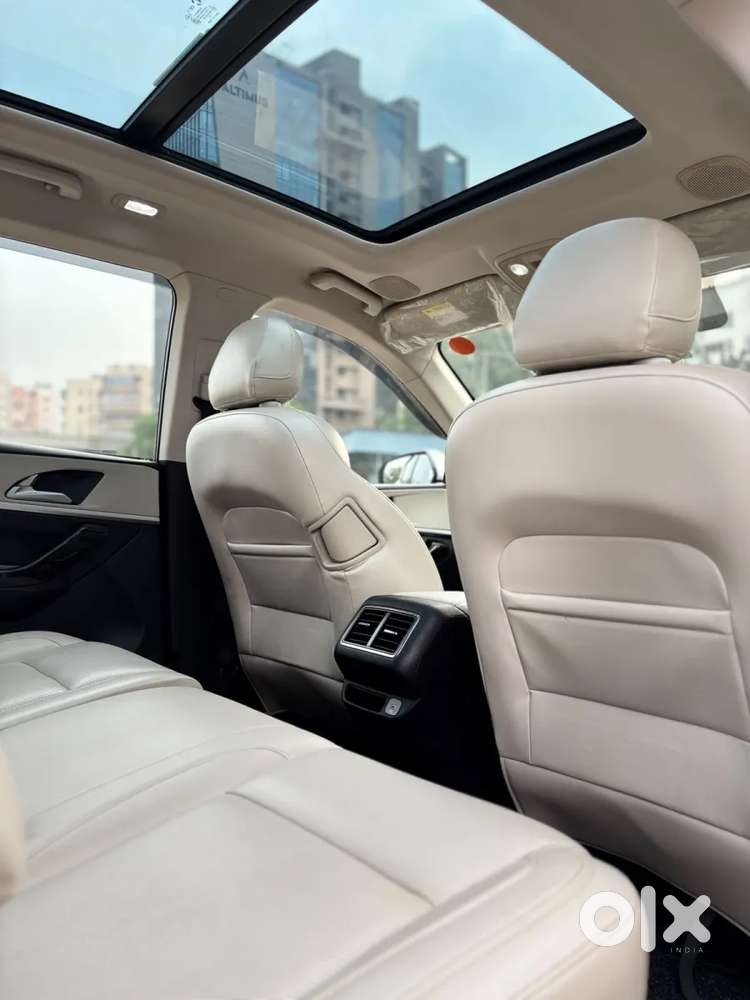 Mahindra Xuv700 2.2 Ax 7 Diesel At Luxury Pack Str Awd, 2024, Diesel