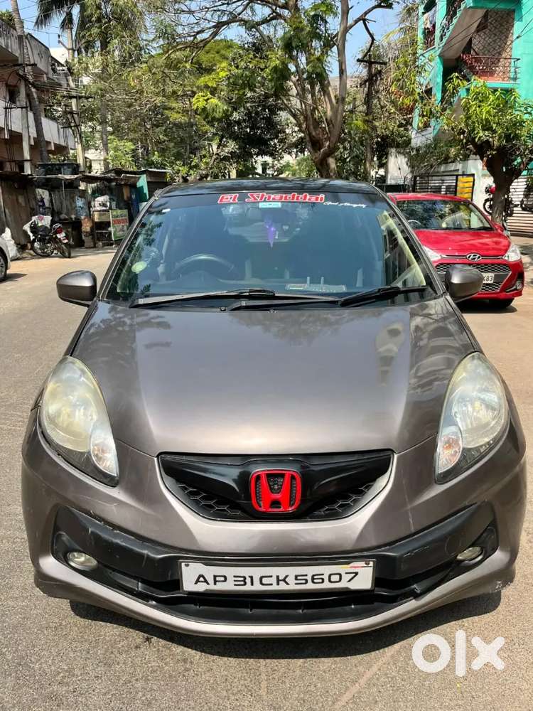 Honda Brio 2013 Petrol Well Maintained