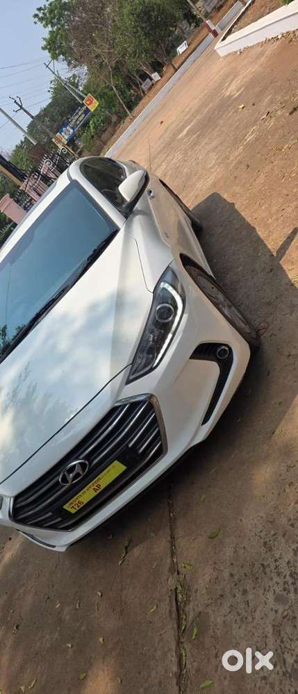 Hyundai New Elantra 2017 Diesel Well Maintained