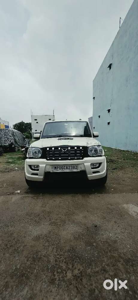 Mahindra Scorpio 2012 Diesel Manual First Party Insurance Very Good Co