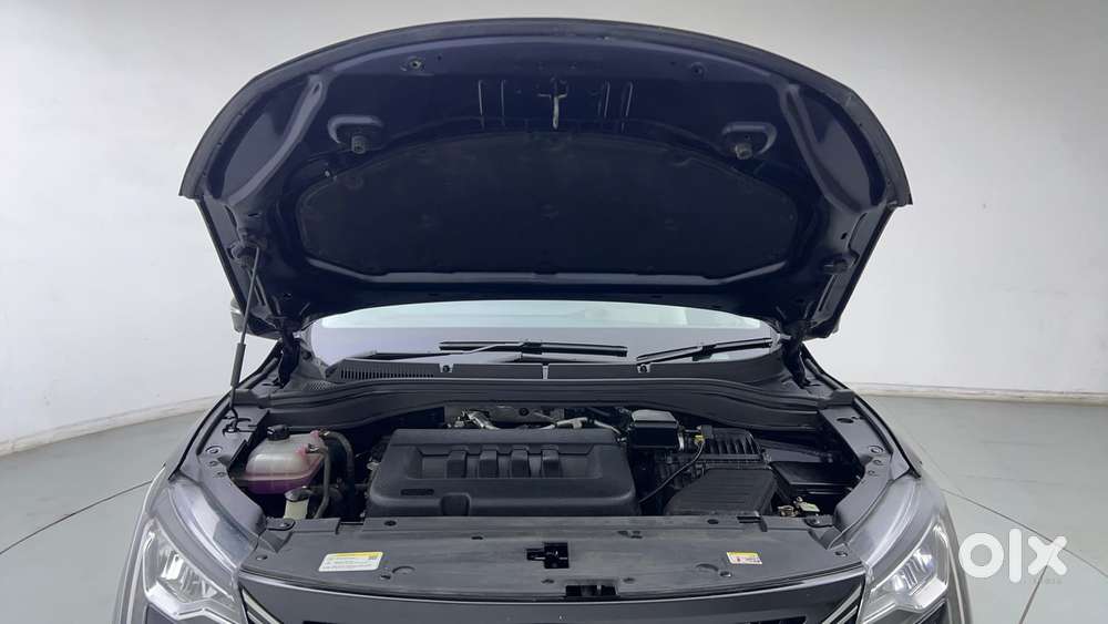Mahindra Xuv700 2.2 Ax 7 Diesel Mt Luxury Pack Str, 2023, Diesel