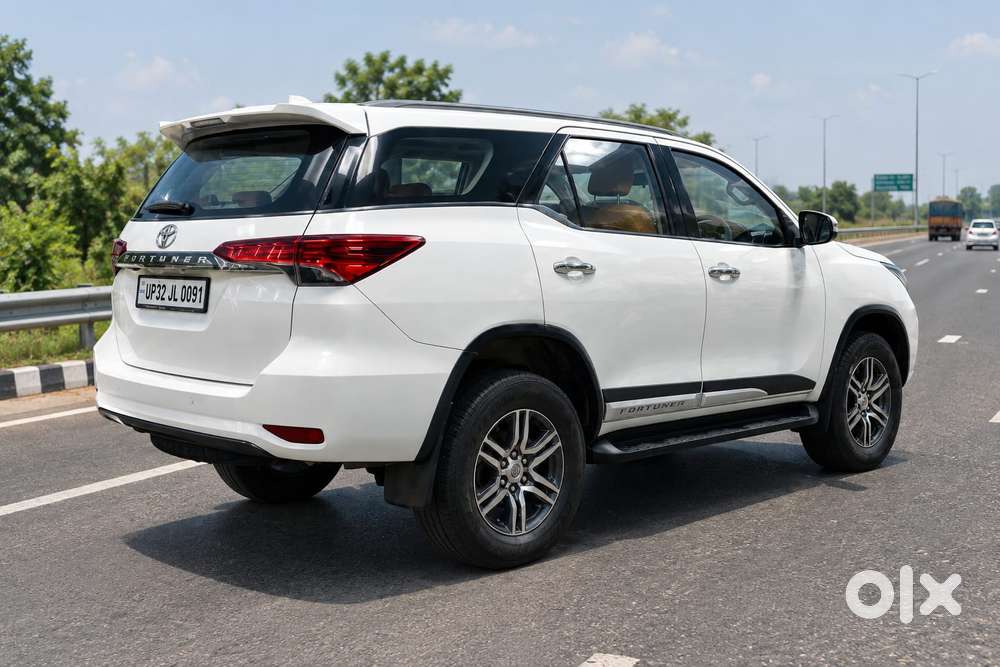 Toyota Fortuner 4x4 Manual Limited Edition, 2017, Diesel