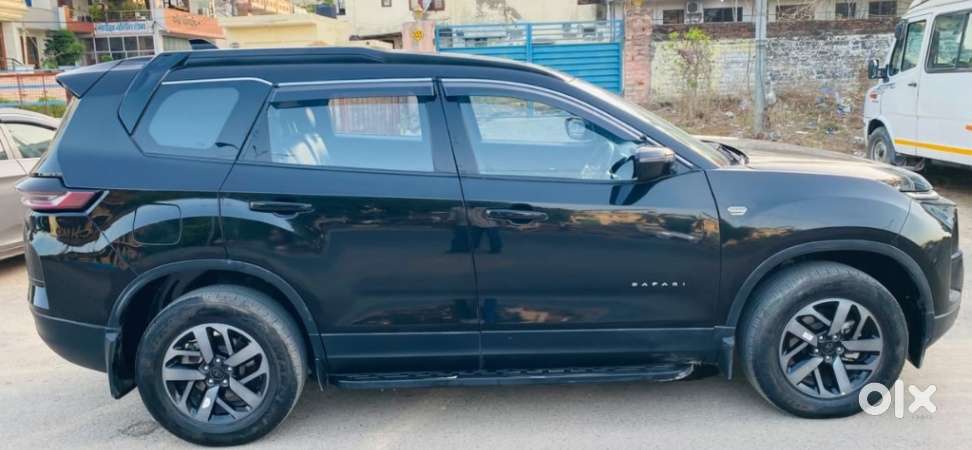 Tata Safari Pure Plus At, 2025, Diesel