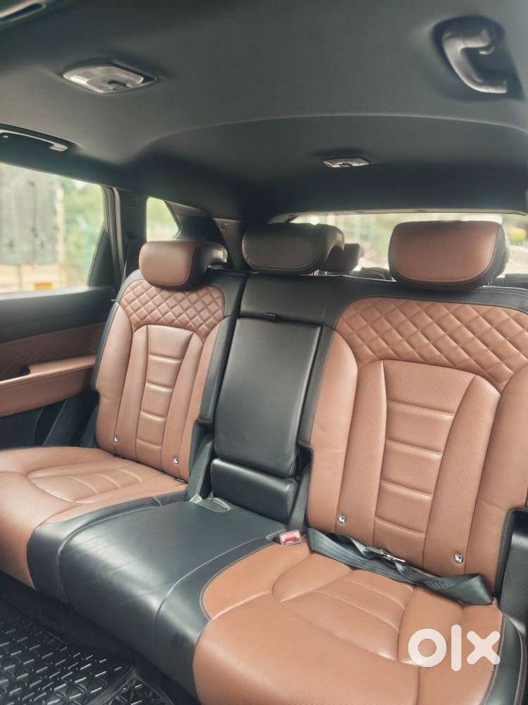 Mahindra Alturas G4 4x2 At, 2022, Diesel