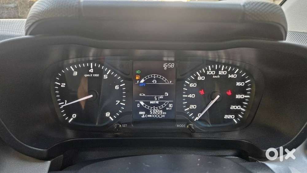 Tata Altroz Xz, 2022, Petrol