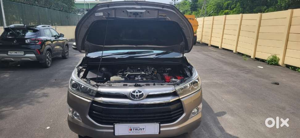Toyota Innova Crysta 2.4 V, 2017, Diesel