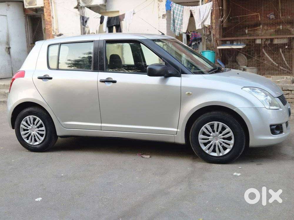 Maruti Suzuki Swift Vxi + Manual, 2009, Petrol