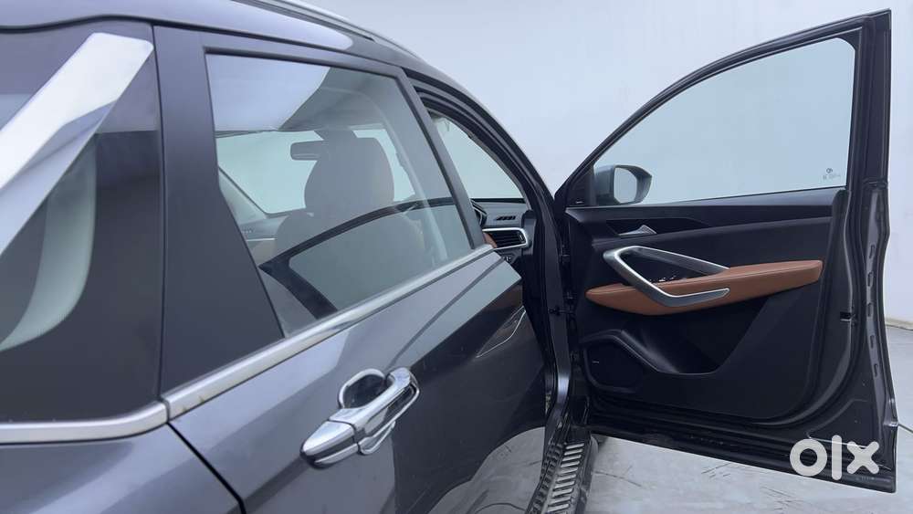 Mg Hector Plus 1.5 Sharp Turbo Cvt 6 Str, 2022, Petrol