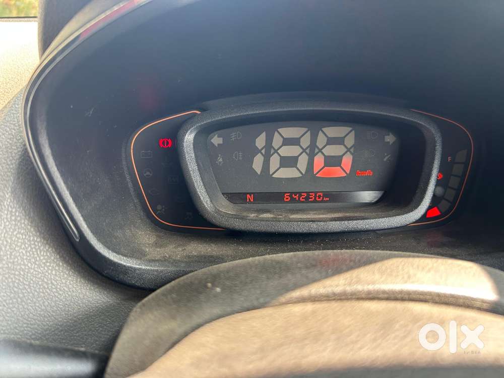 Renault Kwid Rxt (o) Easy-r, 2017, Petrol