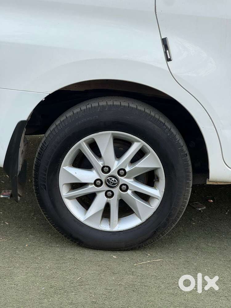 Toyota Innova Crysta 2.8 Gx At, 2017, Diesel